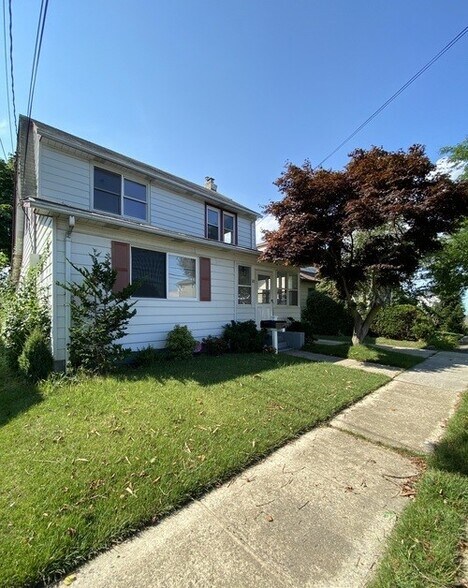 Building Photo - 10 Tollgate Ct
