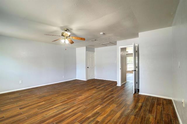 Building Photo - 713 Meadow Mead Dr