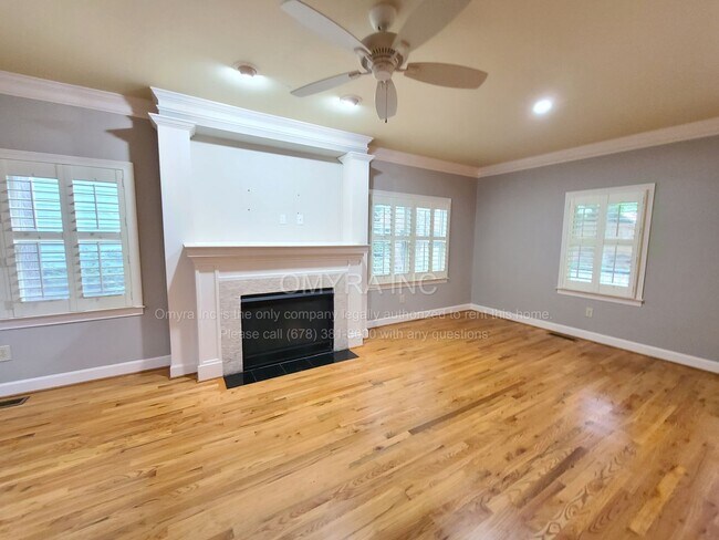 Building Photo - Gorgeous 4 Bedroom Home in Decatur!