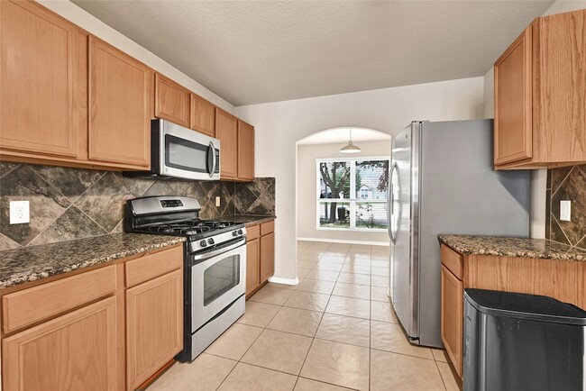 Building Photo - 3007 Apple Dale Dr