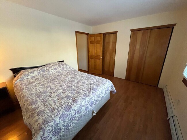 Building Photo - 503 Canal Rd