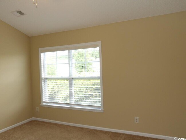 Building Photo - 185 Fulbourn Pl
