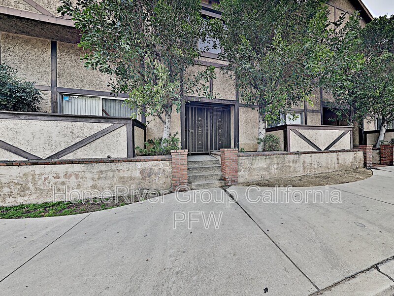Building Photo - 5500 Lindley Ave