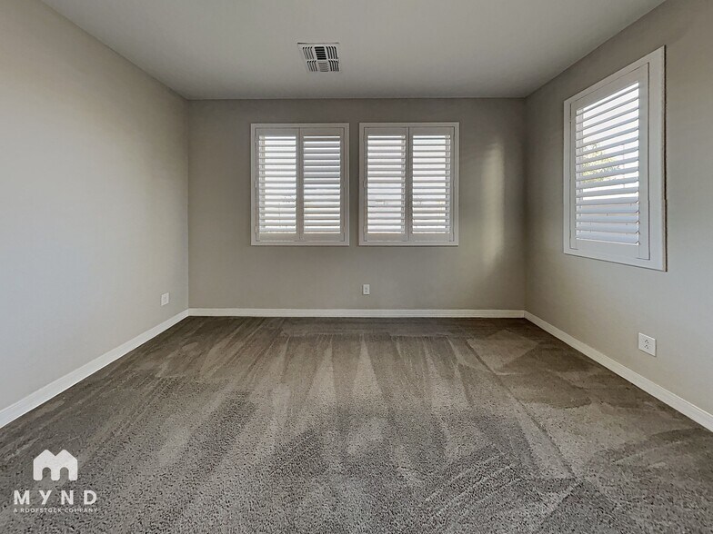 Building Photo - 10106 E Tamery Ave