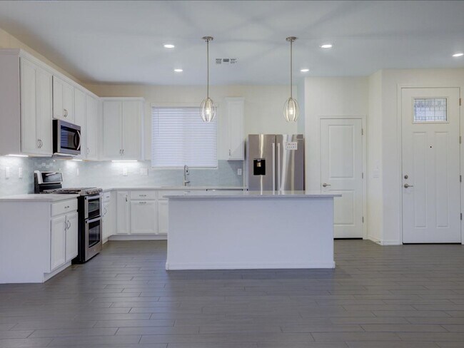 Building Photo - 3 Bedroom 2 Bathroom With Office/Flex room Located in RANCHO SAHUARITA!