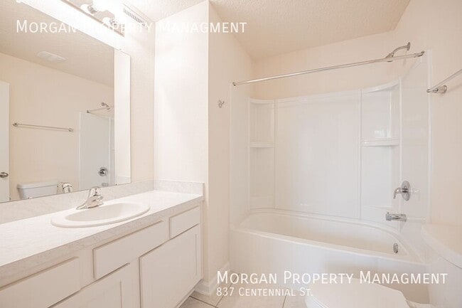 Building Photo - 837 Centennial St