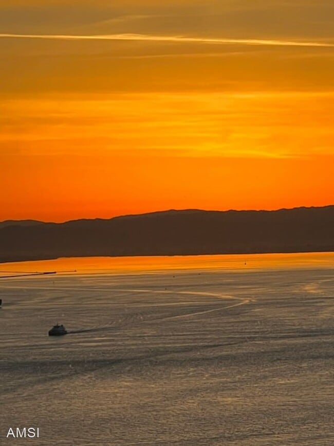 Building Photo - 2 br, 2 bath House - 201 Folsom St #33C