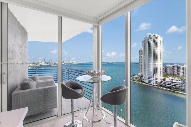 Primary Photo - 335 S Biscayne Blvd