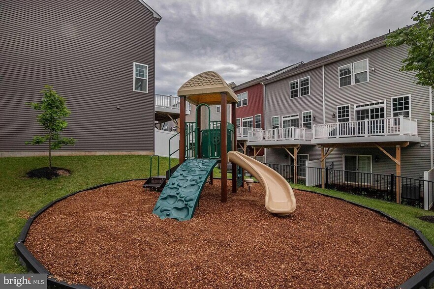 Building Photo - 6002 Camerons Ferry Dr