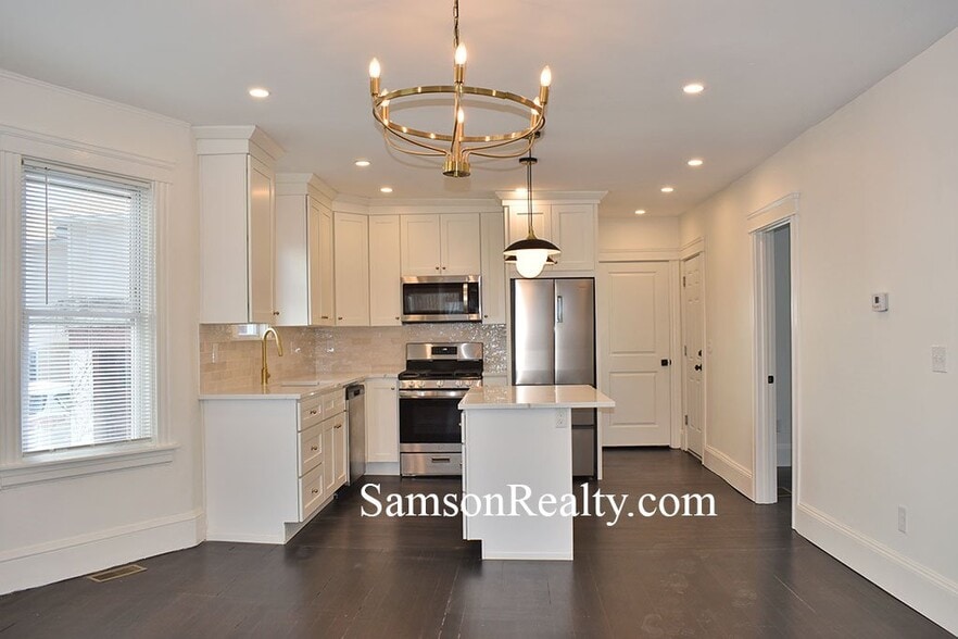 Building Photo - 405 Morris Ave