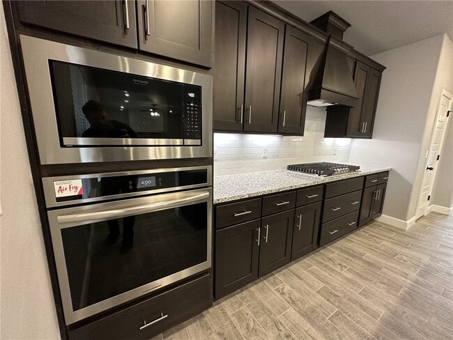 Building Photo - 2040 Tallgrass Ter