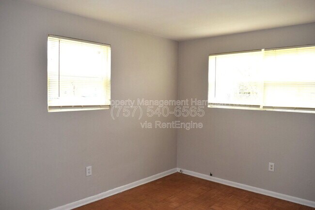 Building Photo - 1216 Hoover Ave