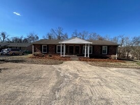 Building Photo - 7242 Old Harding Pike