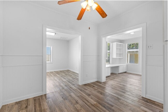 Building Photo - Beautiful & Unique Rental Home Spacious, C...