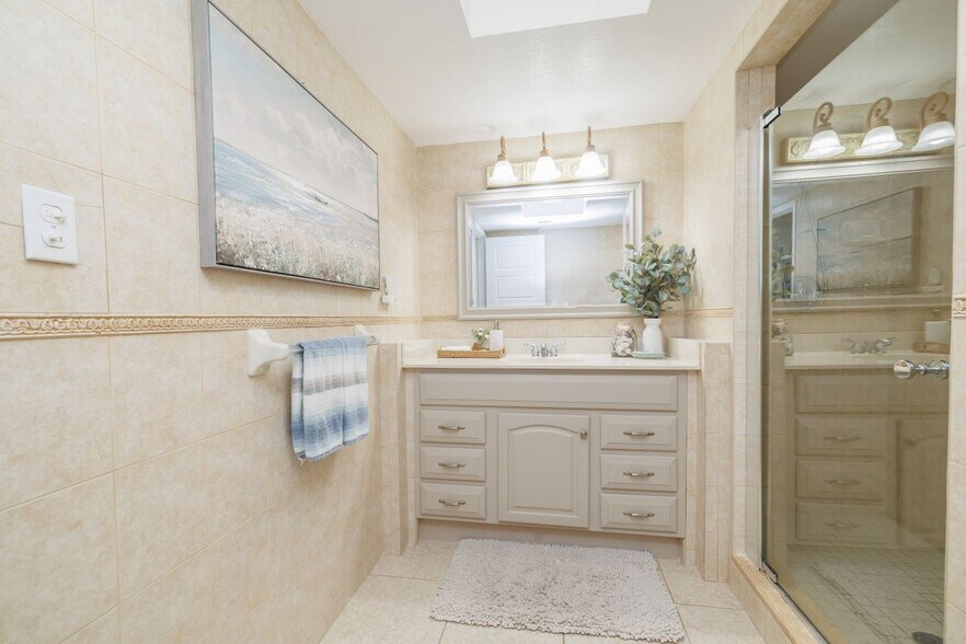 Building Photo - 2100 N Atlantic Ave