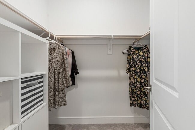 Building Photo - 22956 Aurora Vw Dr