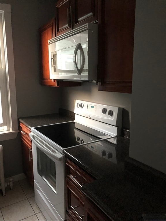 Building Photo - 403-405-405 W Clinton St