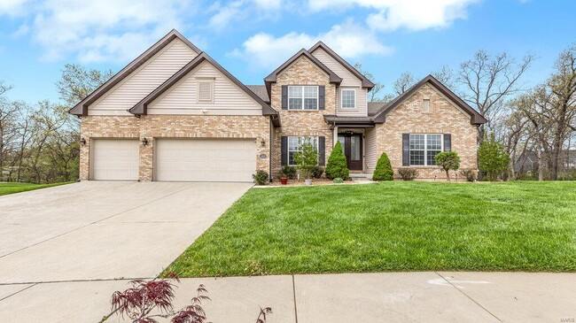 Building Photo - 303 Gateview Dr