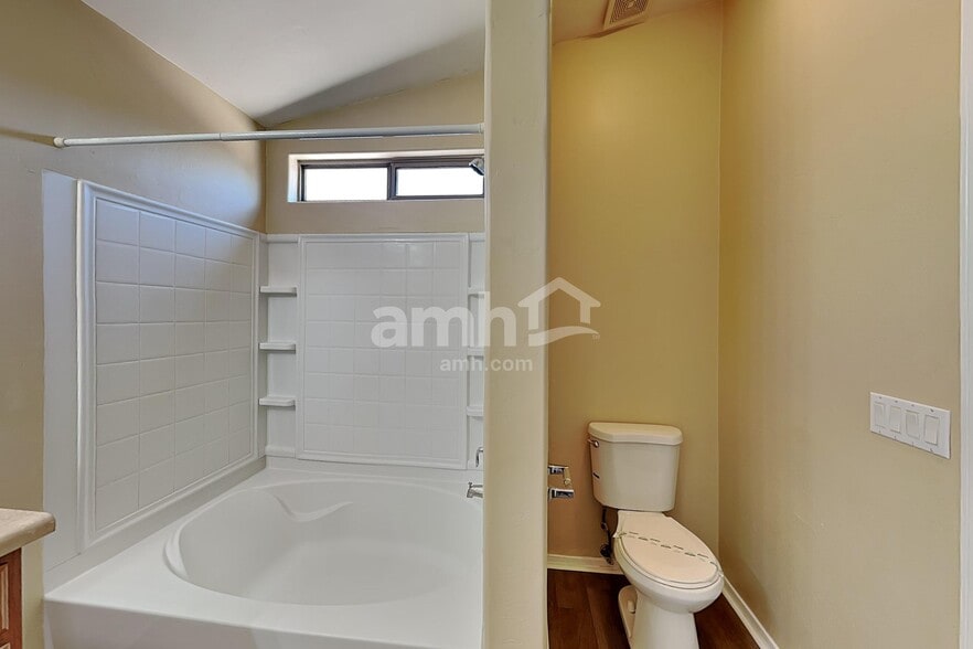 Building Photo - 4133 E Lushfield Dr