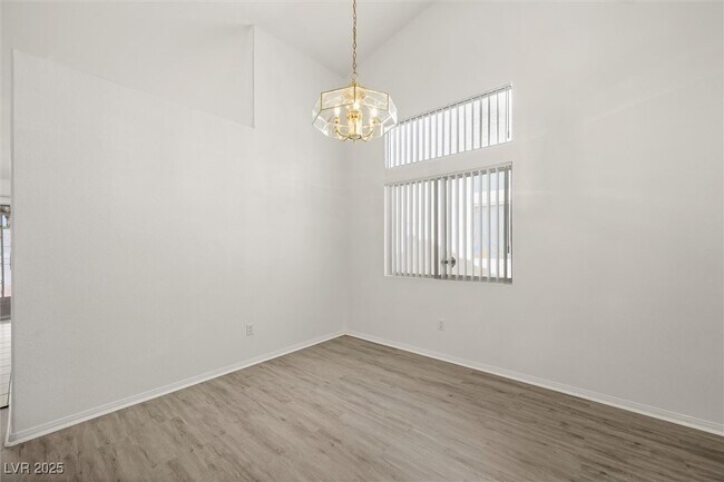 Building Photo - 3641 Yorba Linda Dr