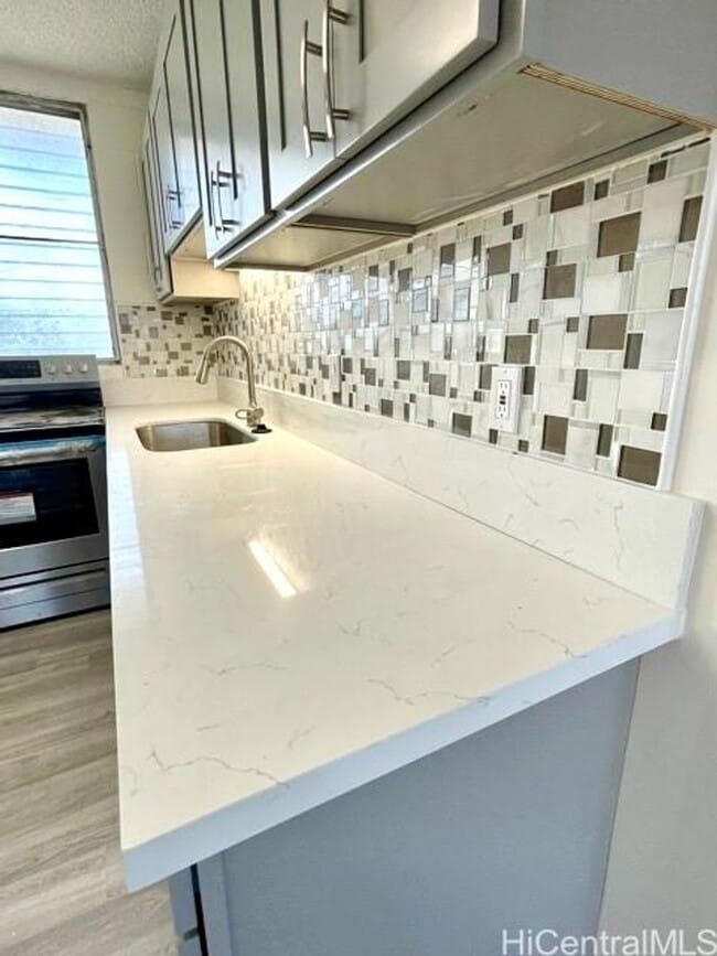 Building Photo - Pearl Manor Apartments, Aiea, HI 96701 - T...