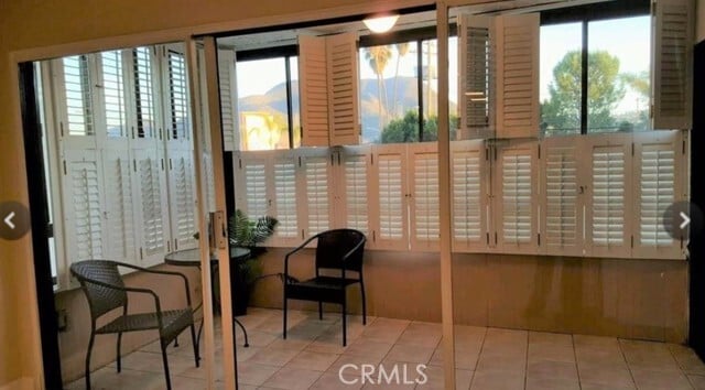 Building Photo - 225 N Rose St