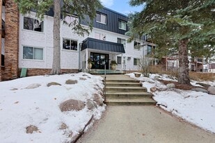 Building Photo - Chelsea Park