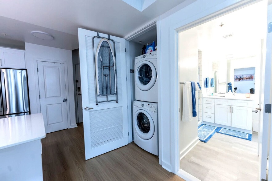 Building Photo - 830 Piedmont Ave NE