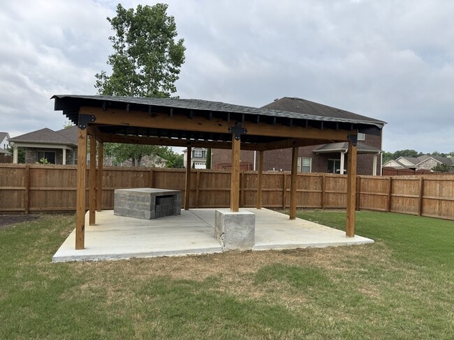 Building Photo - 2467 Bell Manor Dr SW