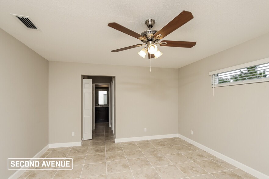 Building Photo - 1450 Degroodt Rd SW