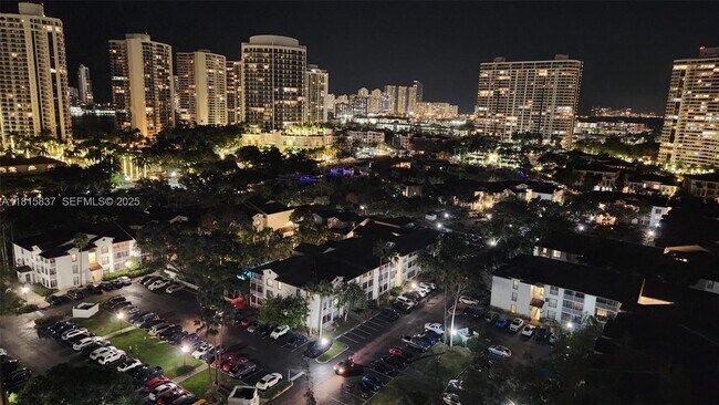 Building Photo - 18151 NE 31st Ct