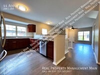 Building Photo - 44 Adelaide-