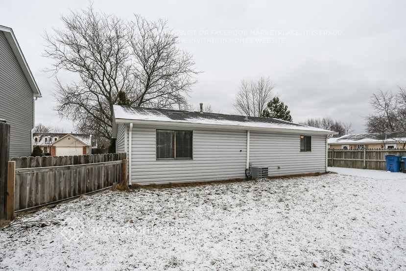 Building Photo - 830 Bloomfield Ln