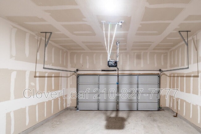 Building Photo - 13040 Heathers Sun
