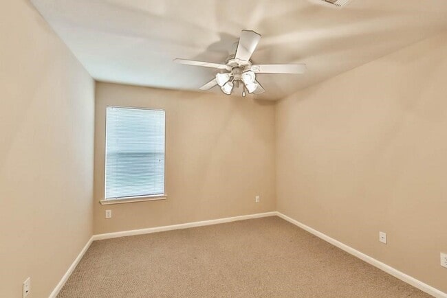 Building Photo - 20542 Avery Grove Ct