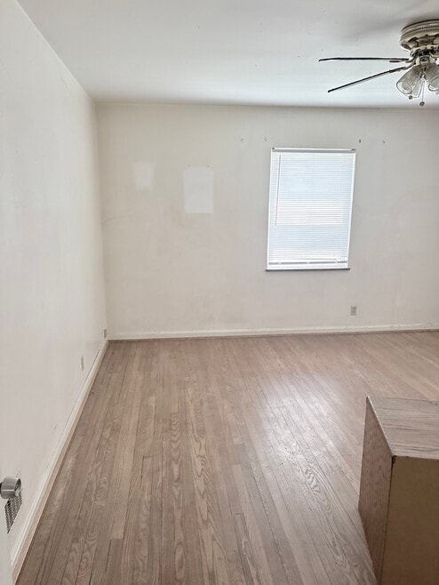 Building Photo - 1618 S Dixon Cir