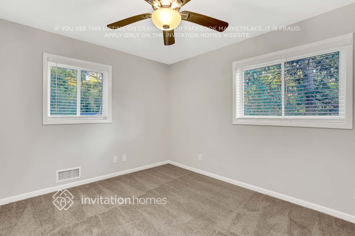 Building Photo - 2833 Altaview Dr SE