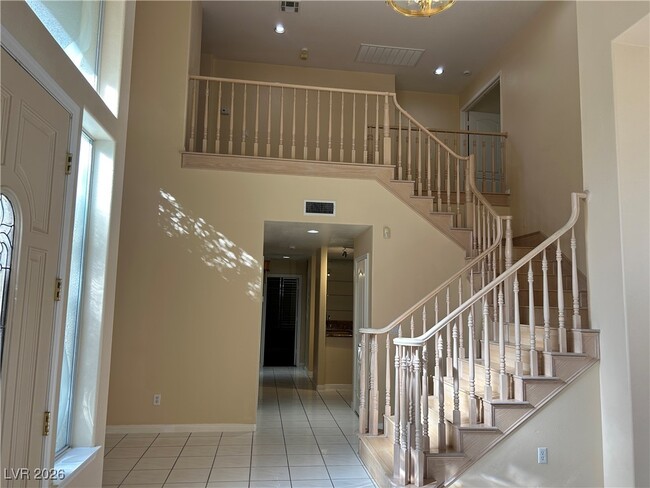 Building Photo - 2920 Sunstone St