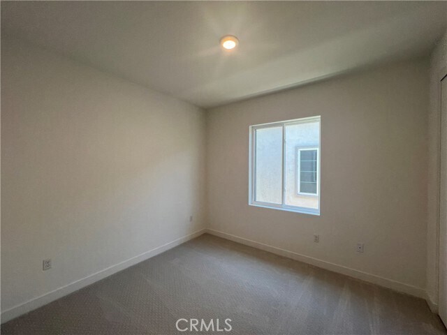 Building Photo - 36318 Warren Dr