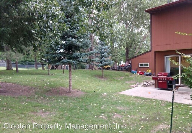 Building Photo - 3 br, 1.5 bath House - 3740 Renee Drive
