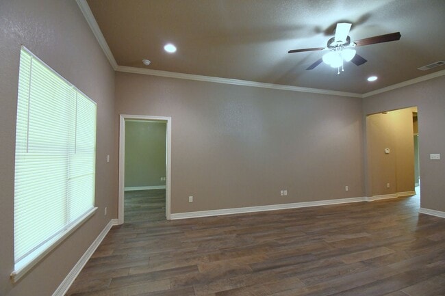 Building Photo - Modern 3-Bedroom 2 Bath Duplex in South Tyler