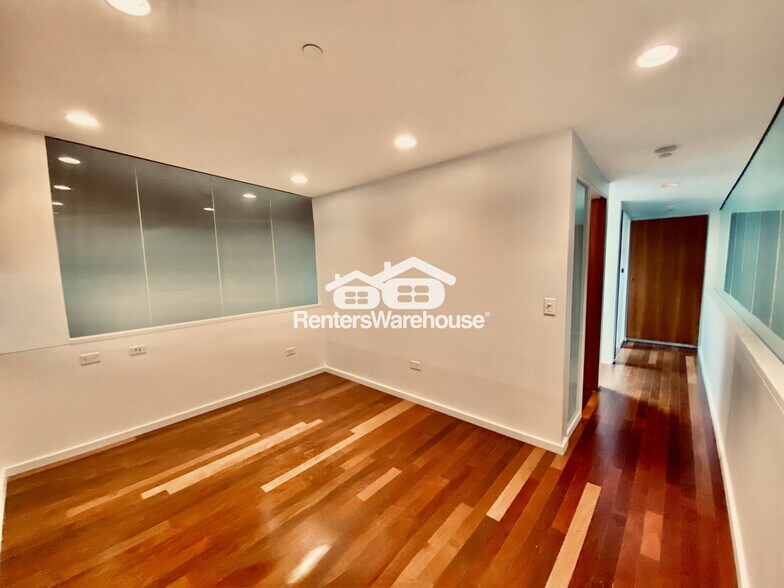 Building Photo - 520 1/2 Grand Ave