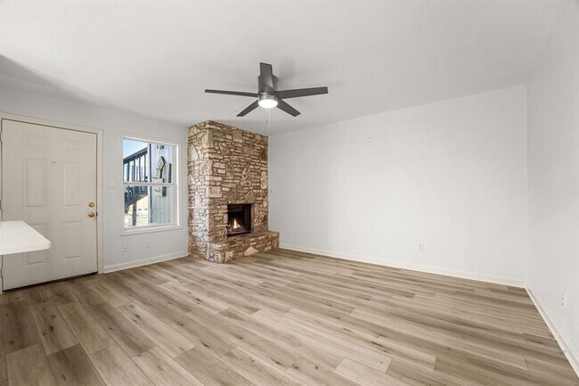 Building Photo - 608 Bracewood Cir