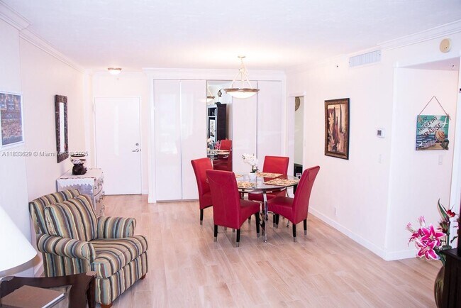 Building Photo - 3001 S Ocean Dr