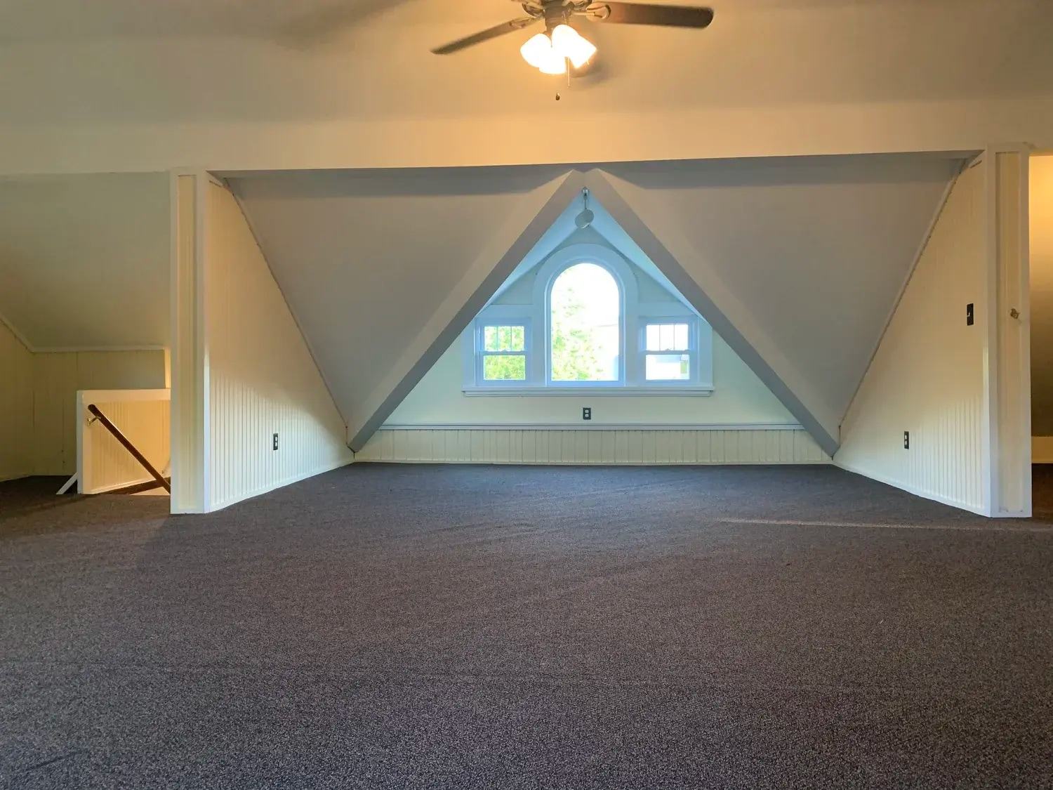 Building Photo - 620 N College Ave