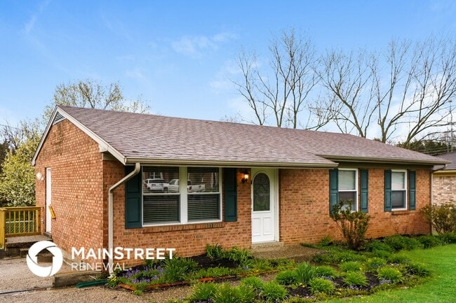 Building Photo - 1303 Woodcreek Dr