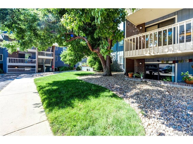 Building Photo - Beautiful Aspen Grove Condo in NoBo!  Avai...