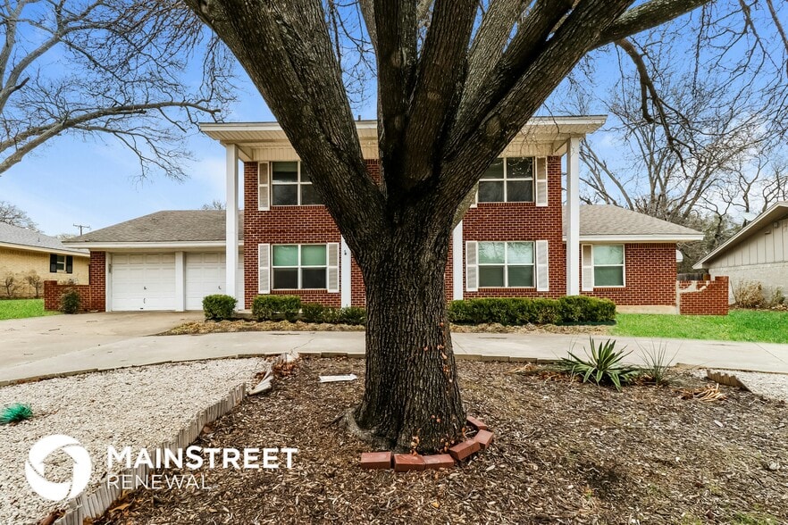 Building Photo - 3812 Glenmont Dr