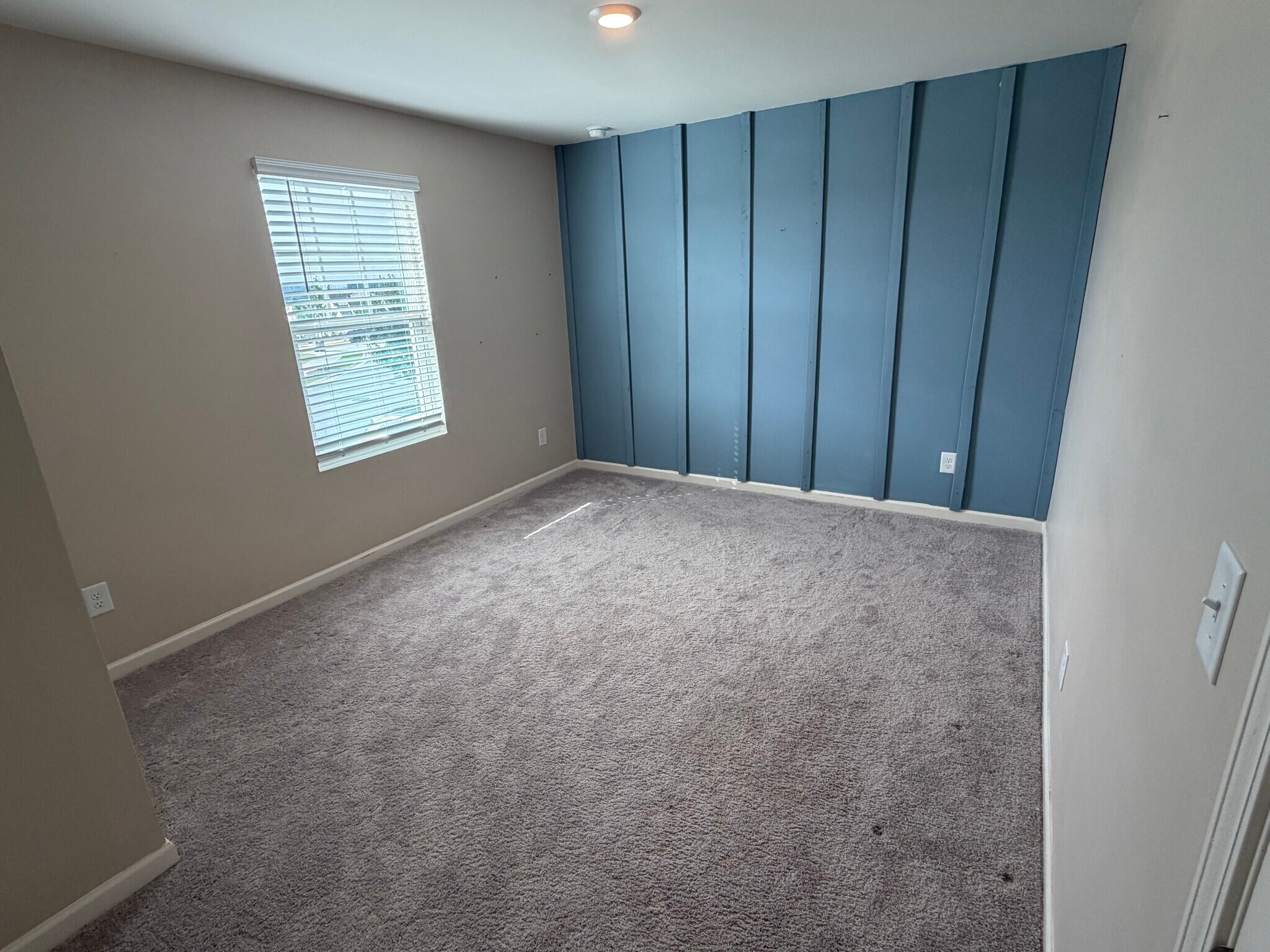 Bedroom 2 - 628 Knightsbridge Ln