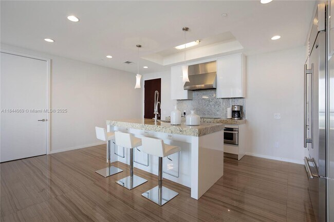 Building Photo - 9705 Collins Ave